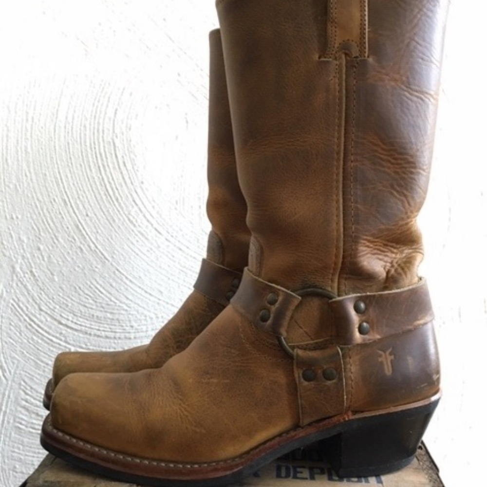 FRYE Distressed Tan Harness Moto Boots sz 8